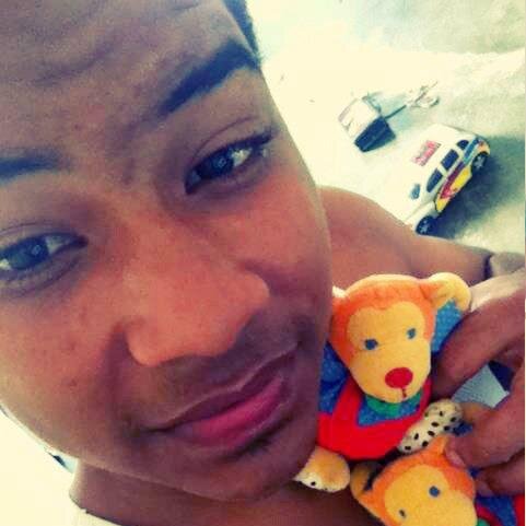 ♥-COTIZAO Com El Que Se COTIZA Reales Com Los Reales :D #FOLLOW Mee Y Te DOY FOLLOW  Back
 (#AsiiiDeSencilllo) ♥ En Lo ContrOle (Noose) Pero Hay Alguien ;)