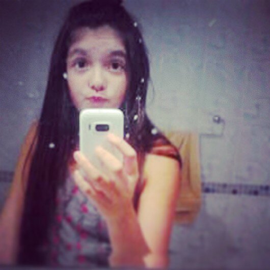 Holiwis me llamo Cami tengo 11 años, amo a Matt Hunter, Justin Belieber y One Direction ellos son geniales bueno, sigueme & te sigo