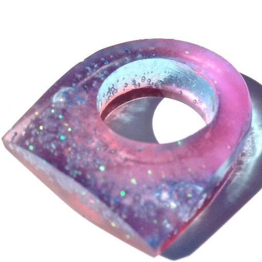 Snippet side of HARUAKI:: Modern Resin Jewelry.