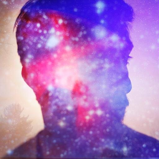 lungsofthemoon's profile picture. human of poetry and prose, lurker of the darkness, symbol of the sun, lost in ambiguity