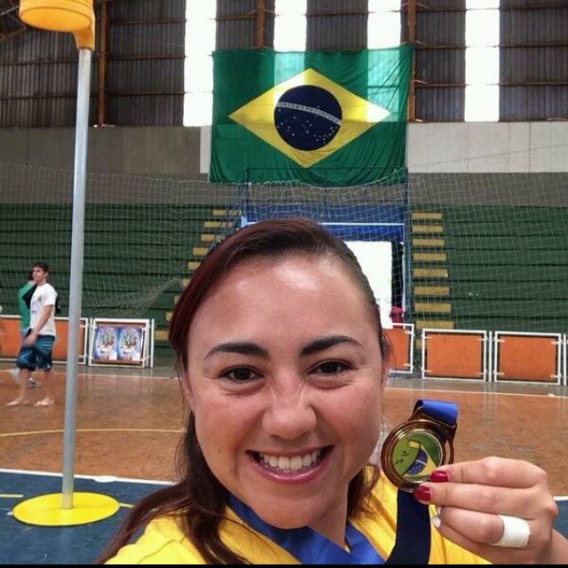 Alegre, divertida, independiente.
Integrante de la Selección Mexicana de Korfball
Profesora de Educación Física,SEP.