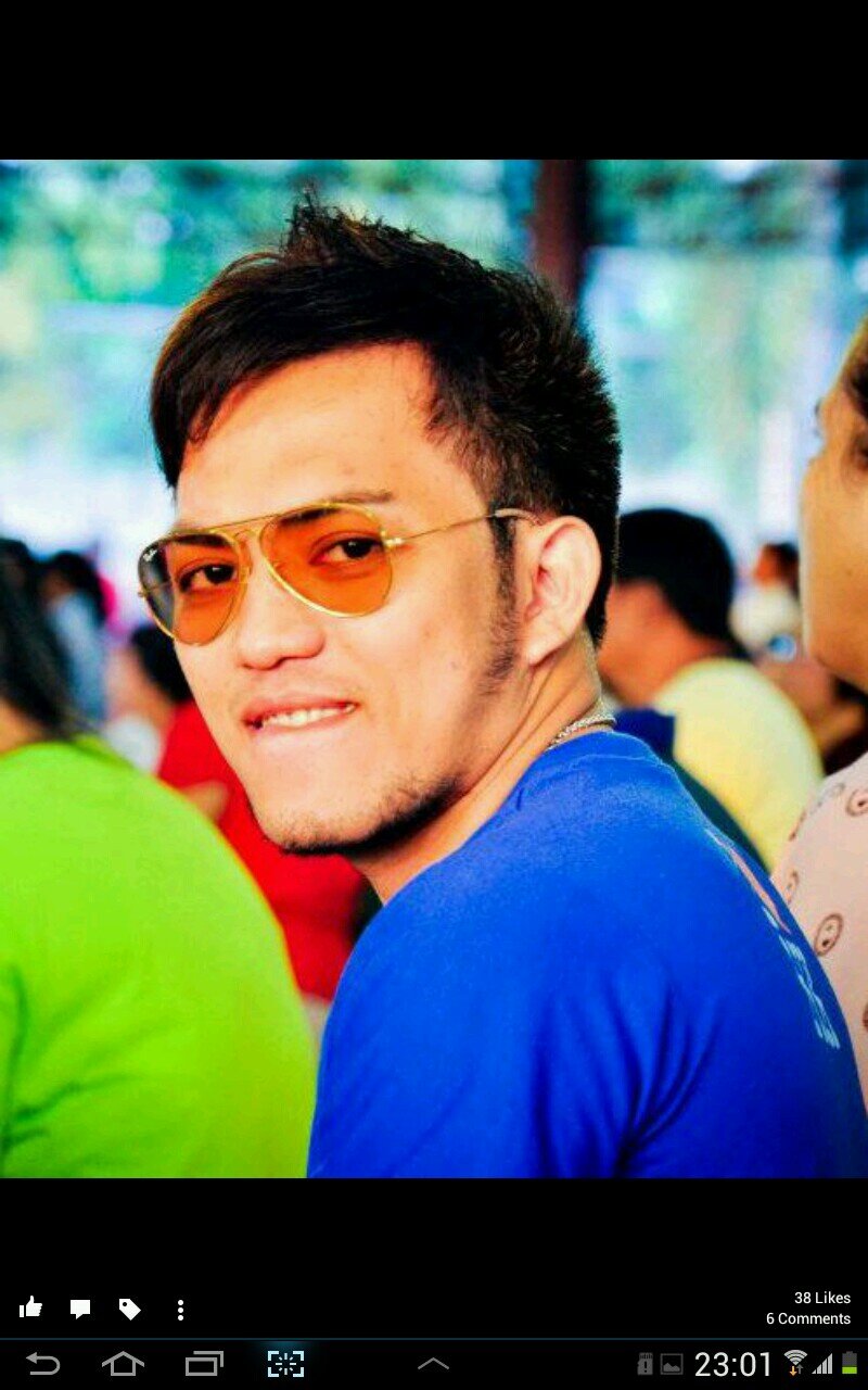 follow back guys =)