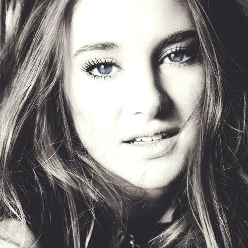 I will find new habits, new thoughts,new rules. I will become dauntless,Iam selfish and i am brave{Single/MC/RP}