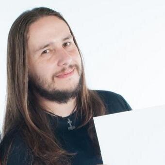 Mestre Jedi/Sheriff/Tecnólogo em Hotelaria/Func.Público/Motociclista/Produtor de Videos/co-dependente de alcool/Professor/Ex-contrabandista e mercenário!