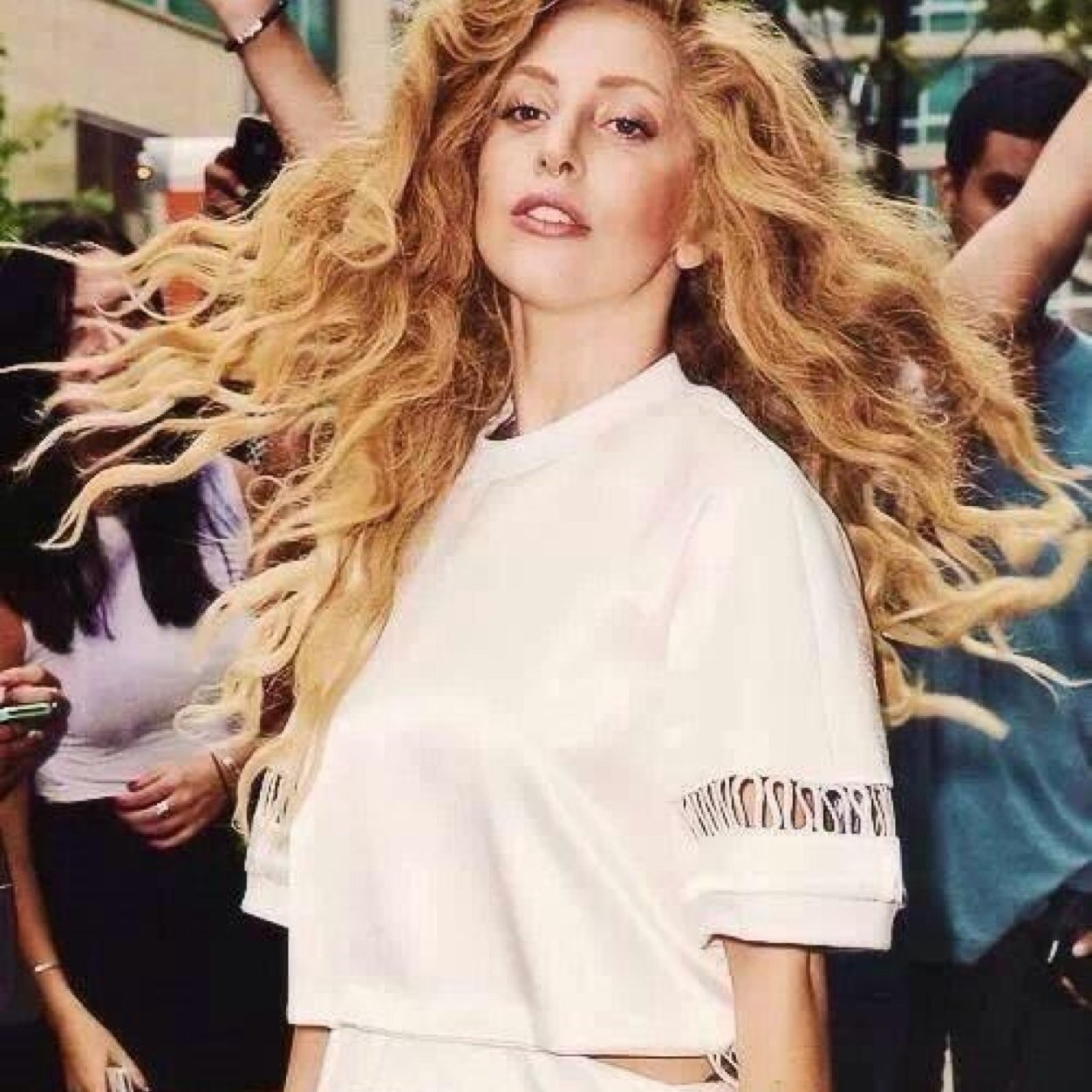 Hey U ! Remember only these: 1. I am Luke. 2. I am Human. 3. I am Lil Monster. 4. I wanna be the G.U.Y. ☺ Dont know G.U.Y meaning? Search in GaGapedia