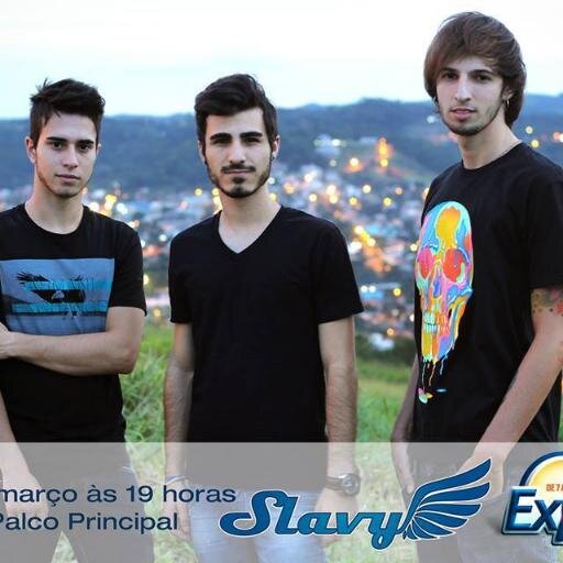 -Vocal e Guitarra @FlintLucas -Guitarra @Ewertonperotoni  -Baixo @RafinhaSlavy