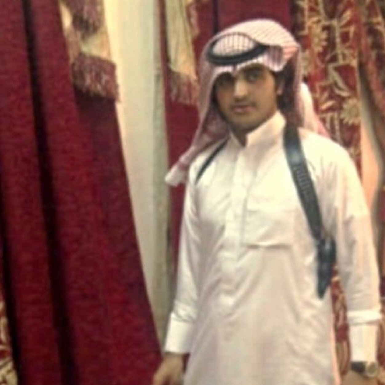 الحب حب الوالدين ي جاهلين المحبه ~