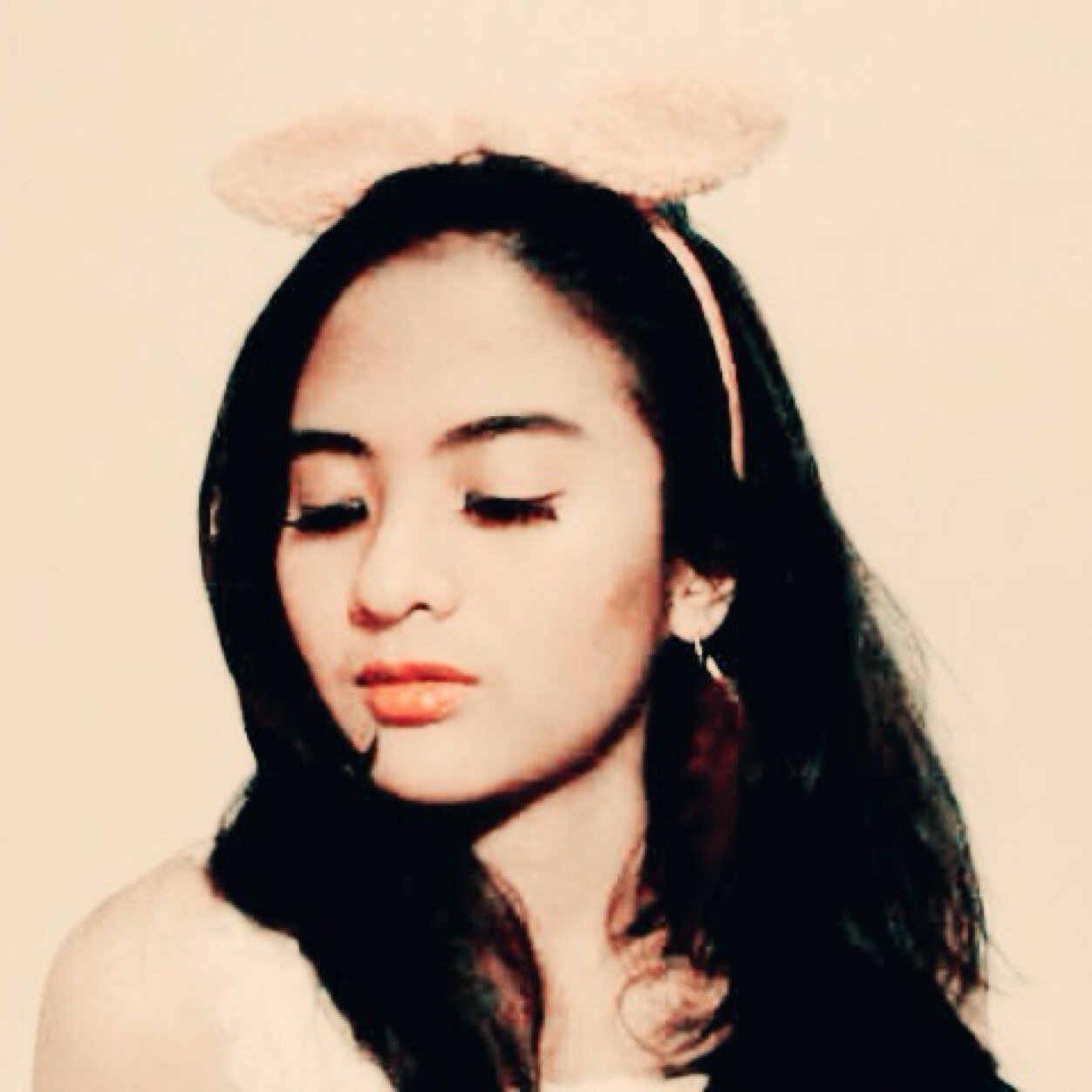 Follow my new account @intaaanmp thankieee guys✌️