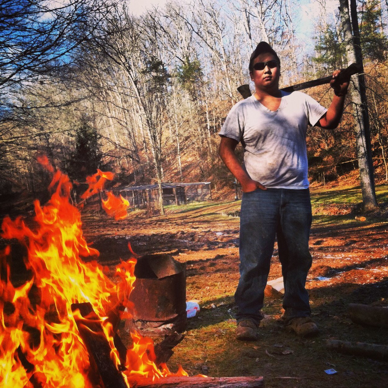 Just a country boy and love doing stupid shit!