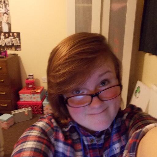 Yorkshire Lass, Tumblr Addict, YouTube Phanatic, bisexual