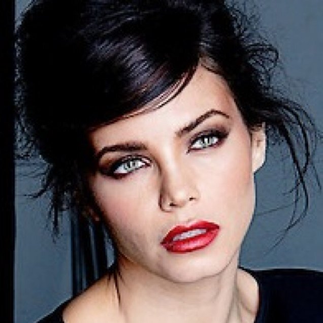 UK Fanpage for the amazing @jennaldewan i love her so much