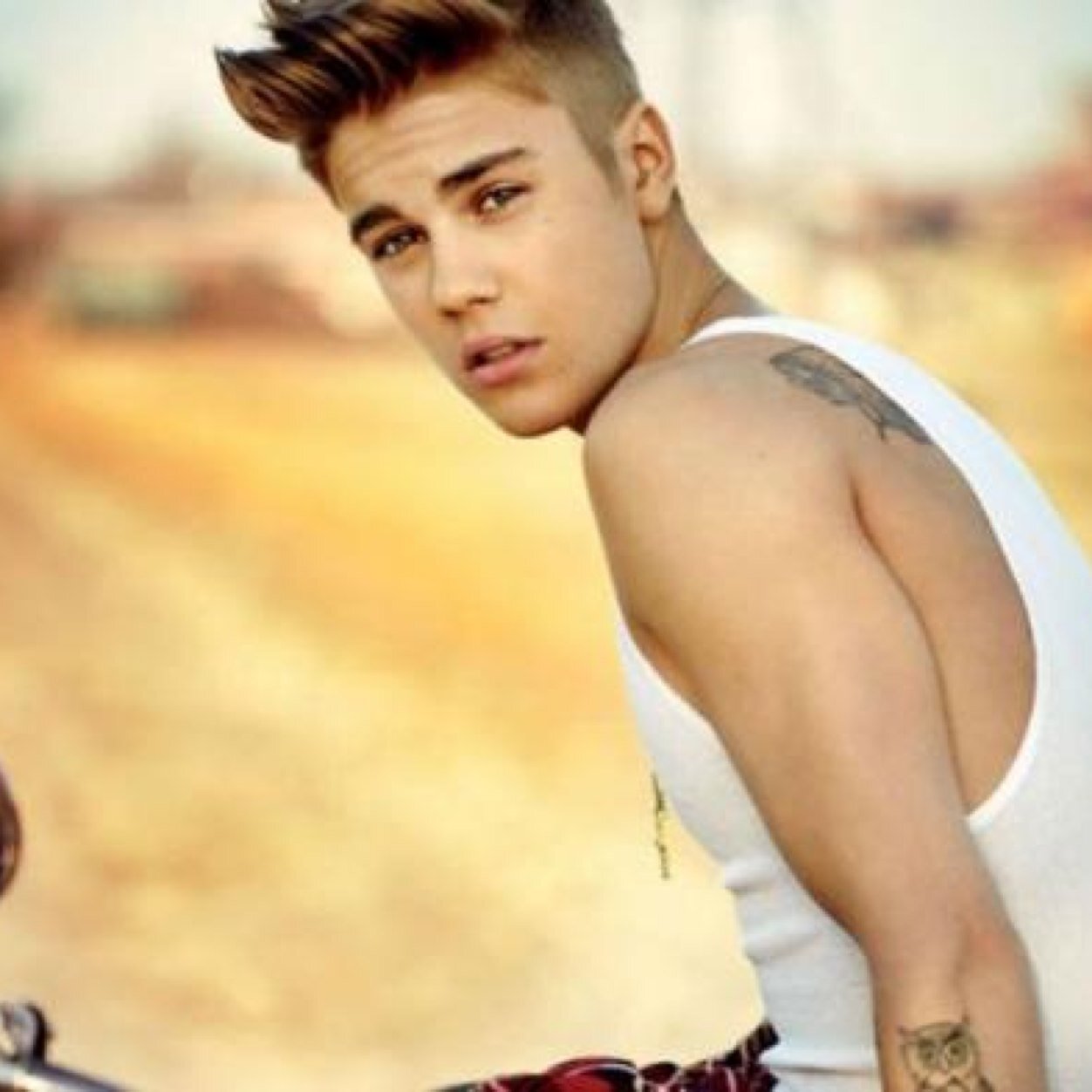 myidolisjb8's profile picture. Once a belieber, always a belieber. my world is only 20. youtubers & viners are my life