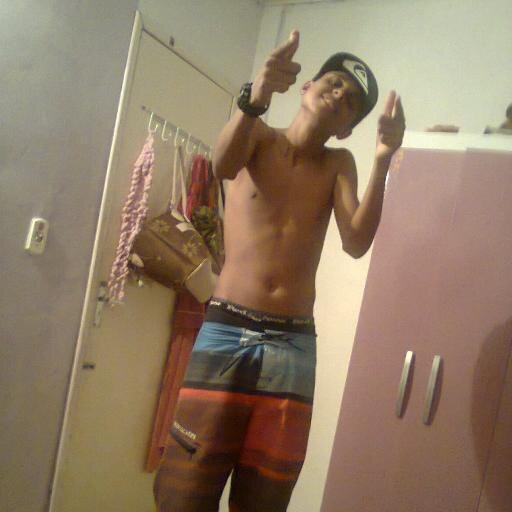 fé no pai q o inimigo caii (...)