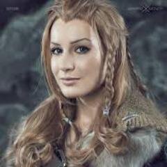 Daughter of the late Frerin. Brought up by Dain after the desolation.  I'm Belila-Eleni cousin of Fili and Kili. Princess under the mountains.