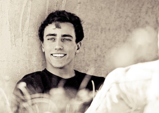Baseball is life 
Wakeboarding 
Reppin the 918
U of A class of '18
Phil 4:13
