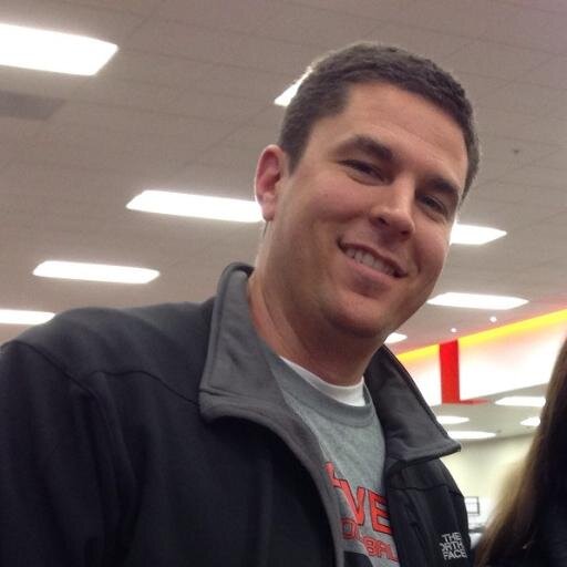 Husband, dad, sports fan, Willamette U. alum, #hardwork