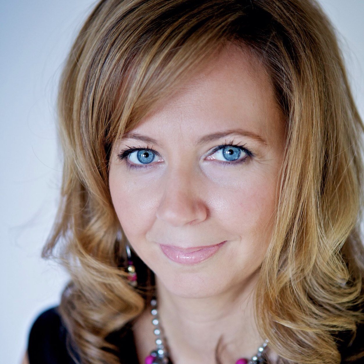 Helping small businesses to engage & excel with Tips, Training, Business Coaching & Social Media Management! Founder @glasgowweddings & @pinkwheelbarrow
