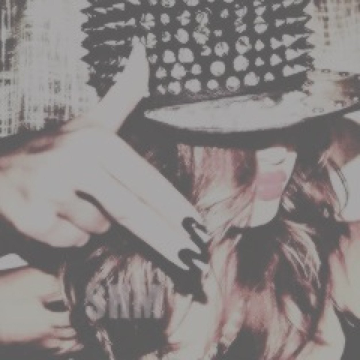 Hi  ♡  This is a free follow, please follow @15h53  ♡  ily.