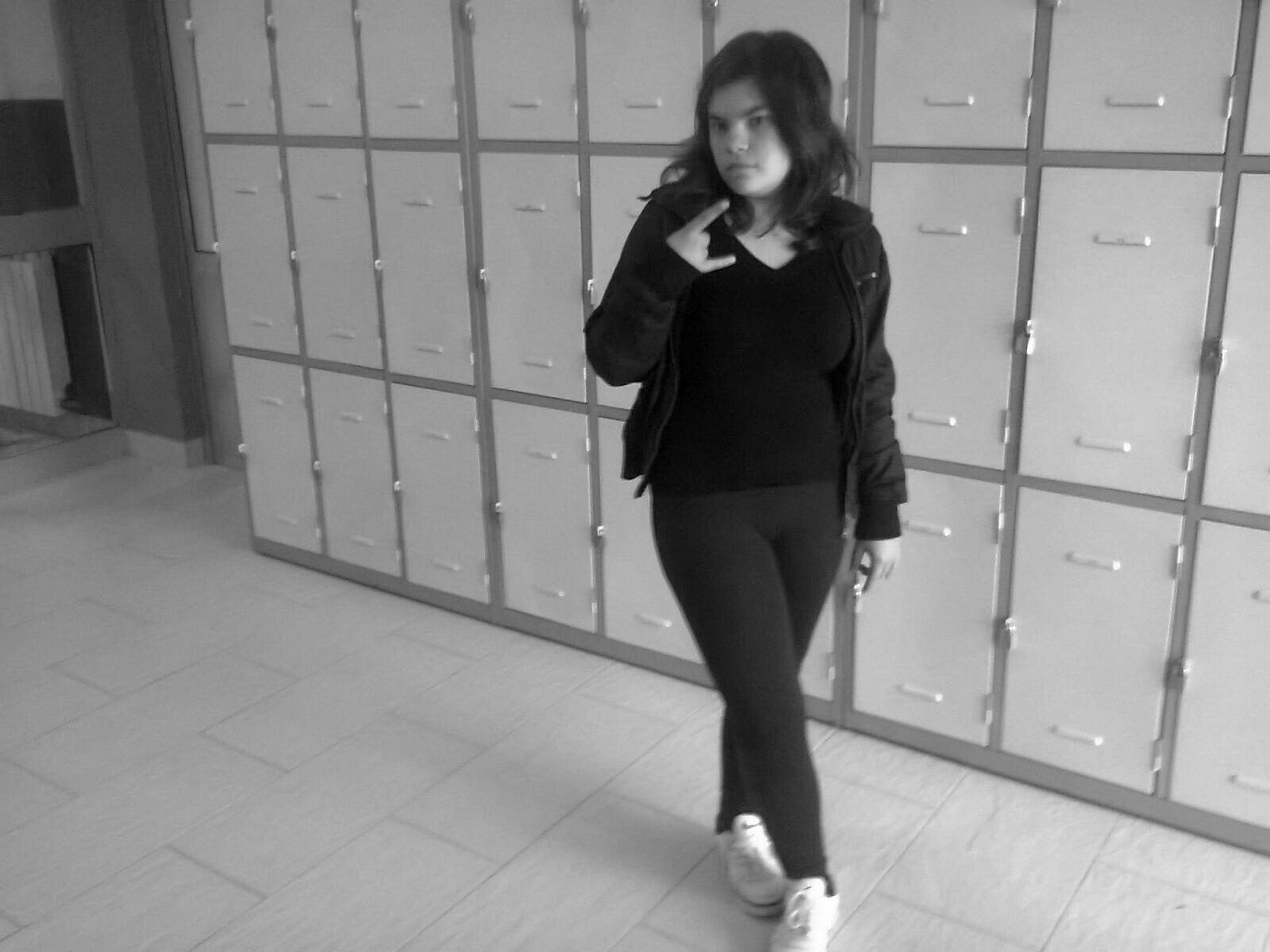 I'm directioner! I love One Direction, Anselmo Ralph, Nelson Freitas!  I am fan of Portuguese People-NH ❤ 0/5