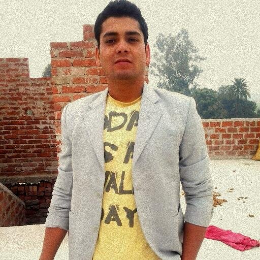 i am rajnish ranjan ............currently i am livining in delhi....................and i am cool person