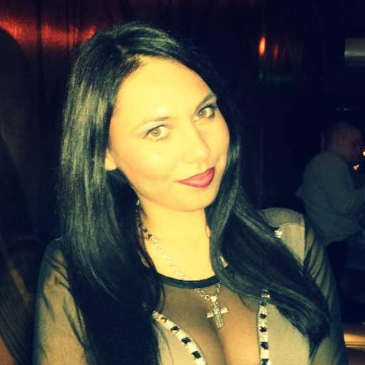 PutujucaCipela's profile picture. Ja sam zena sa koferom u ruci :D :D :D