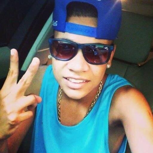 `` aquele cheiroso, pai da larinha ♥ ´´ 24/01/2014