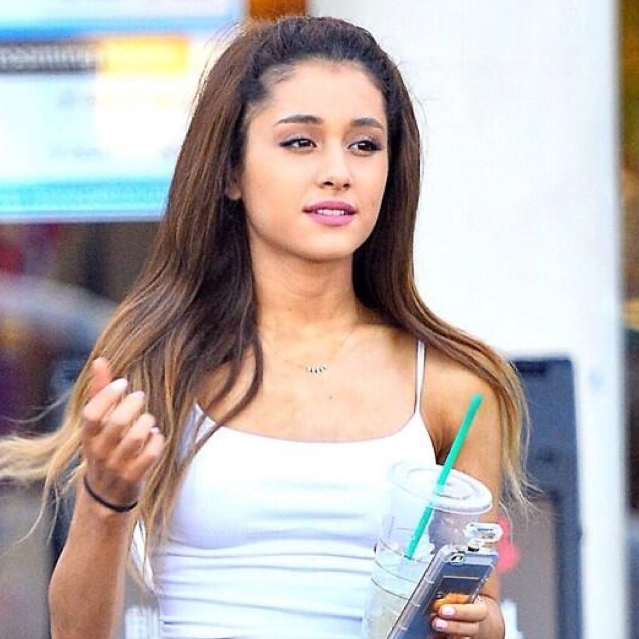 I'm Ariana! Sunflower dresses are kind of my thing. So are half-up half-down ponytails and Dylan ^_^