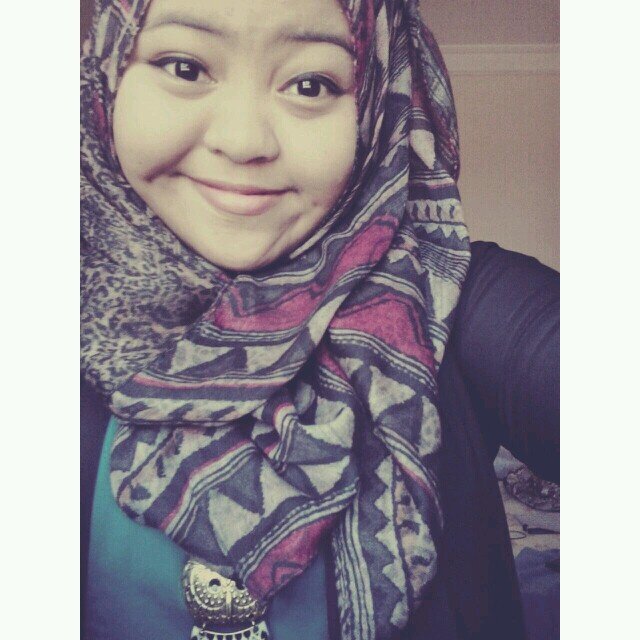 RaraSenget's profile picture. sweet 17 :sabahan , 3 insta : rarablink_xoxo 3 call me rara ;) keep calm and struggle for spm! peaceyooo!!