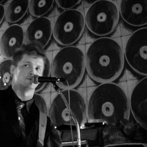 BBulletwound's profile picture. - - - - - Vaudevillian Blues. Kazoo enthusiasts. - - - - -
http://t.co/1wrEU4IwRK