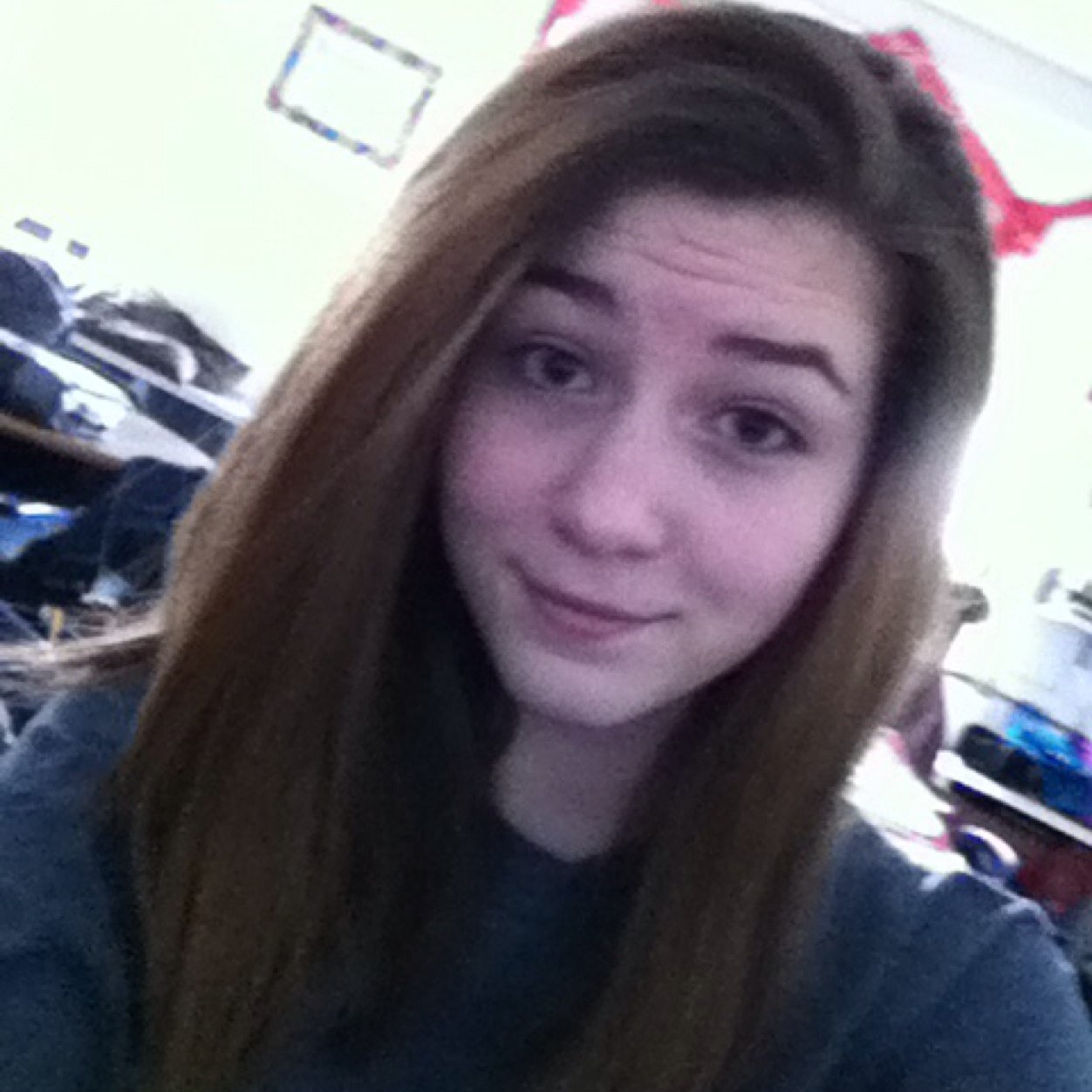 Hey I'm Tommi I'm a little bit nerdy, but I'm a lot of fun!