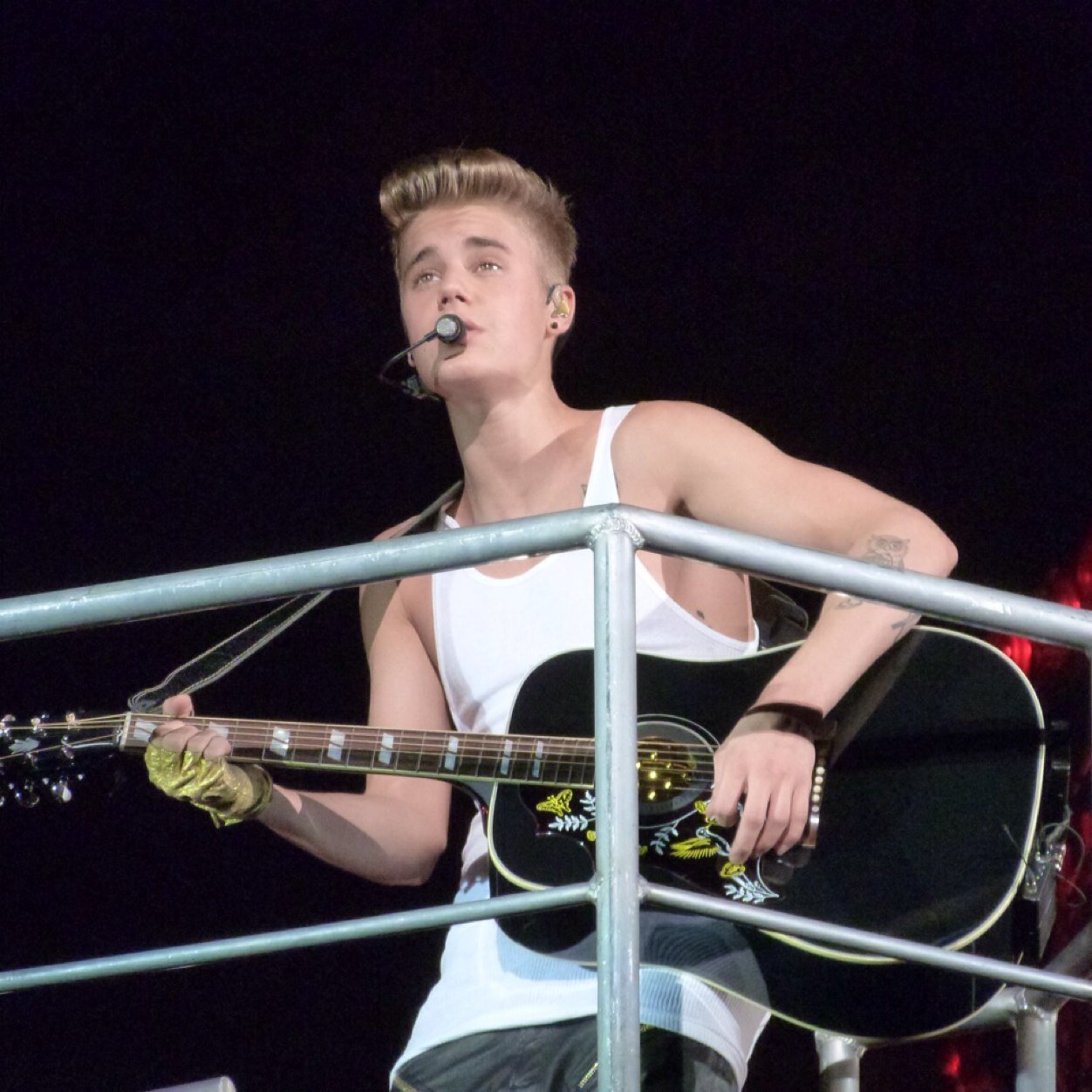 Justin ,Thanks for everything without you i'm nothing . You make me smile, you changed my life. thank you so much ♡ I LOVE YOU see you soon ♡