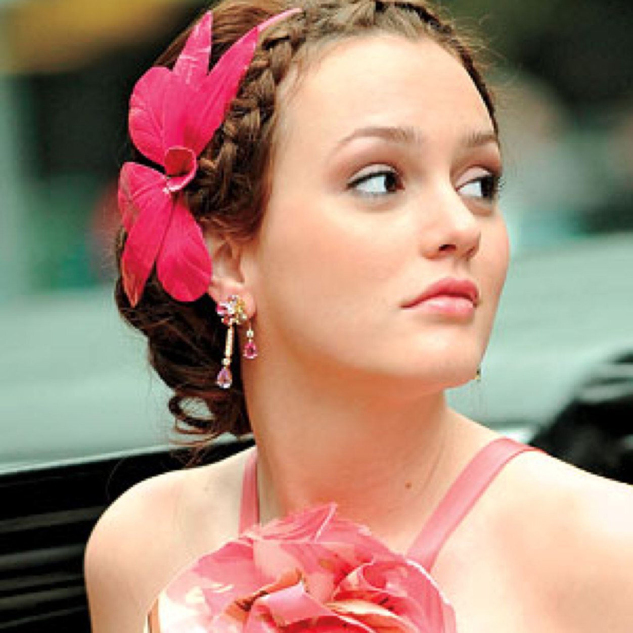 Email me at clemsonGG21@aol.com
This is Clemson's Gossip Girl

XOXO Gossip Girl