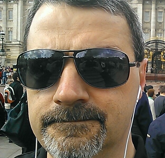 Alter-ego of Skinscast host John Pappas - all things soccer