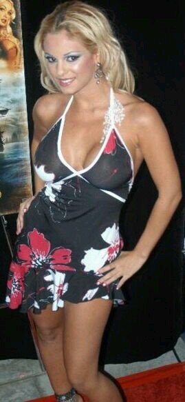 LuvanaCarmen's profile picture. sociable,divertida,me encanta salir y hacer amistades,no tengo complejos,vivo mi vida.