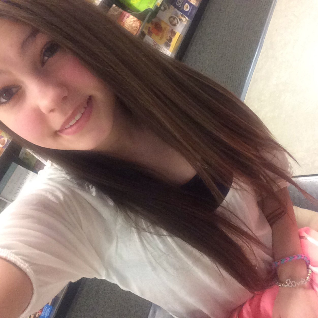 Freshman ~ Samantha is my bestfriend