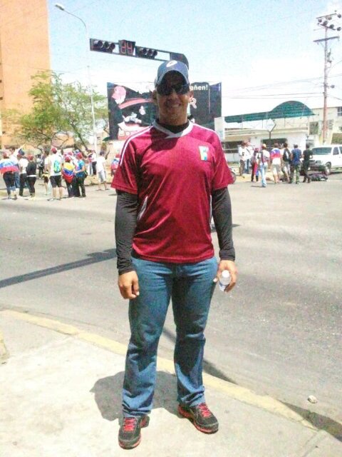 ronnydv's profile picture. You control your life but don't forget your destiny.