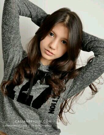 Always Supporting Cassie. ♥ @Cassandrasleee @Cassandraalees