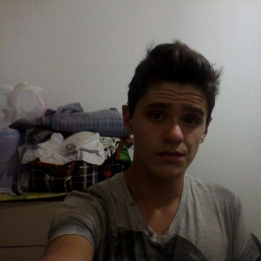 sla o q fala de mim  me acha no face :3 https://t.co/Ka4ETEUQDA