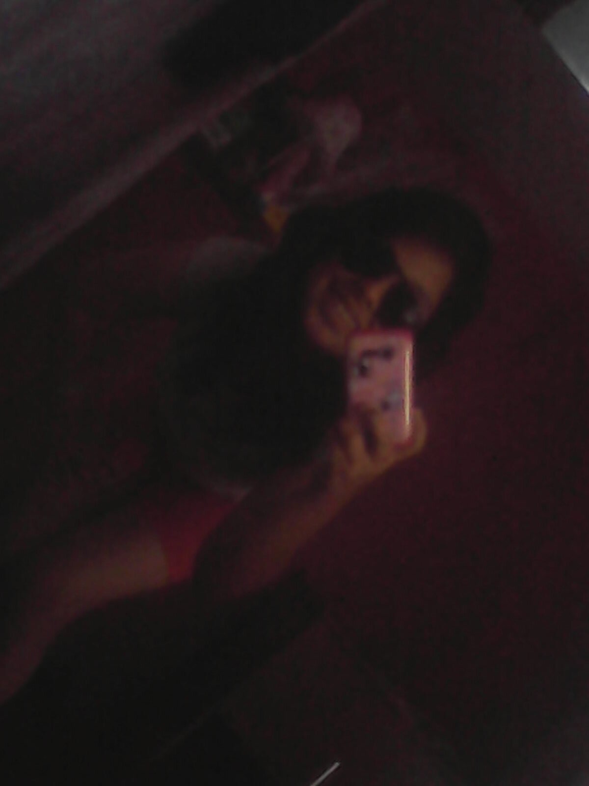 divertidaa,sincera,amigable me encanta  la diversion y pues soib fiesteraa