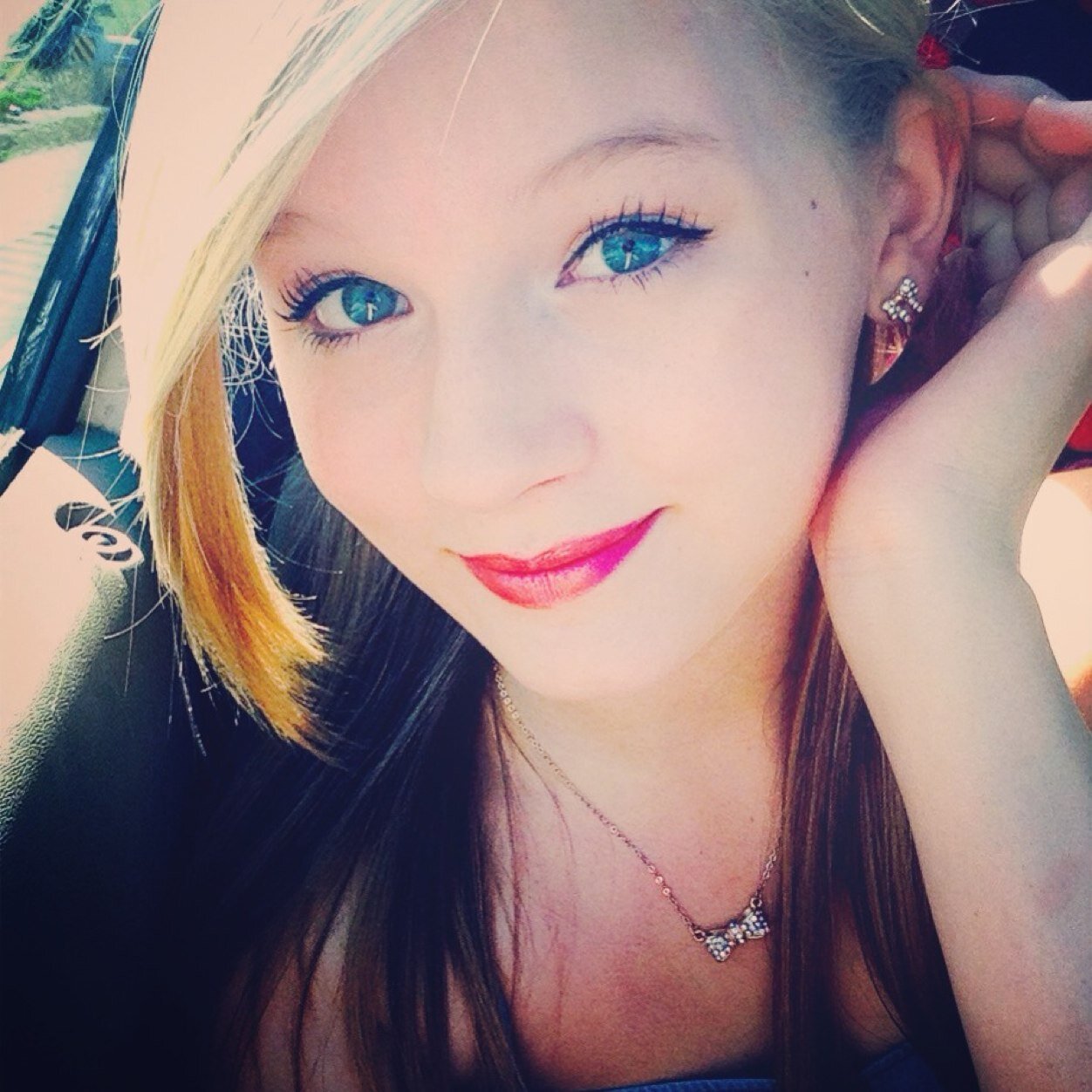 amandal00944522's profile picture. •Amanda Lynne. •Stronger than ever before •Music is life •Photography-obsessed •God's #1 •If you risk nothing, you risk everything.❤️