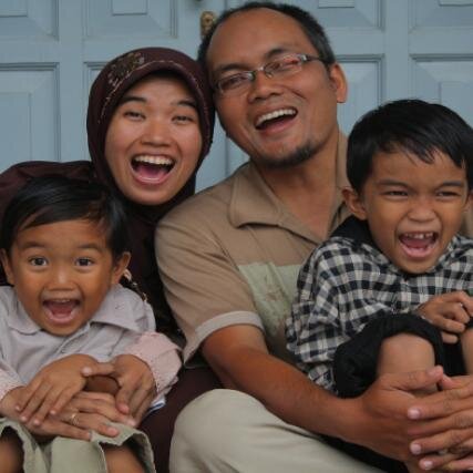 Make a happy family with using PARENTING technique is amazing. You can have the miracles at home too. Just follow me