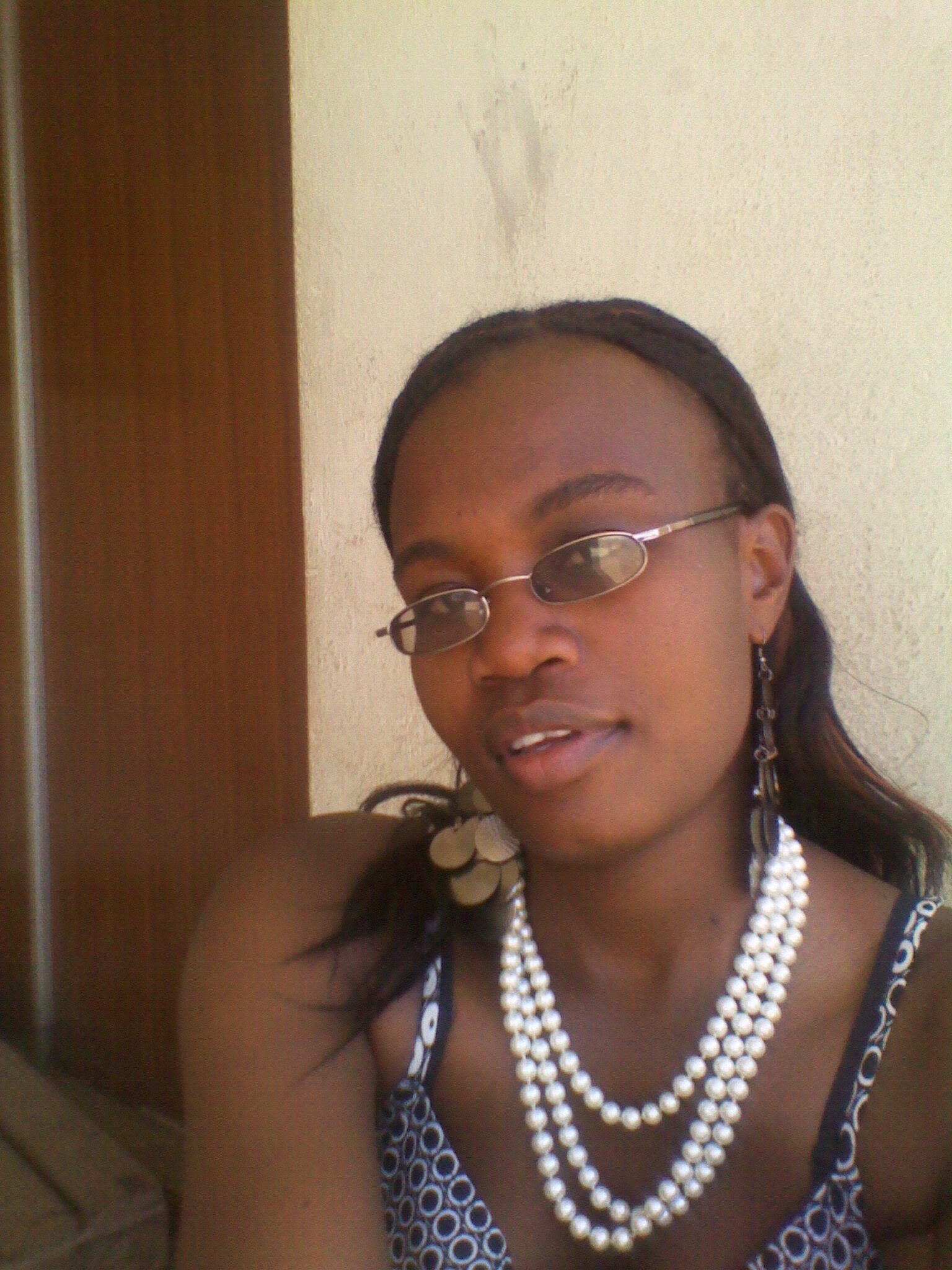 I wanna be wealthy, any tips??????