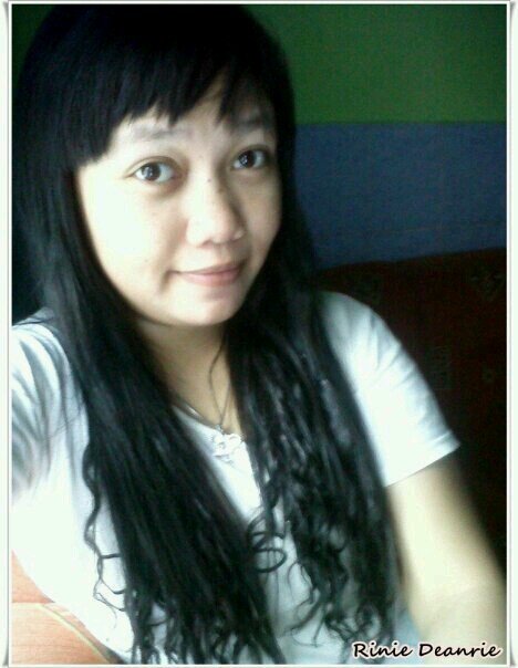 rherinot's profile picture. wanita muslimah..pedagang..pekerja keras..