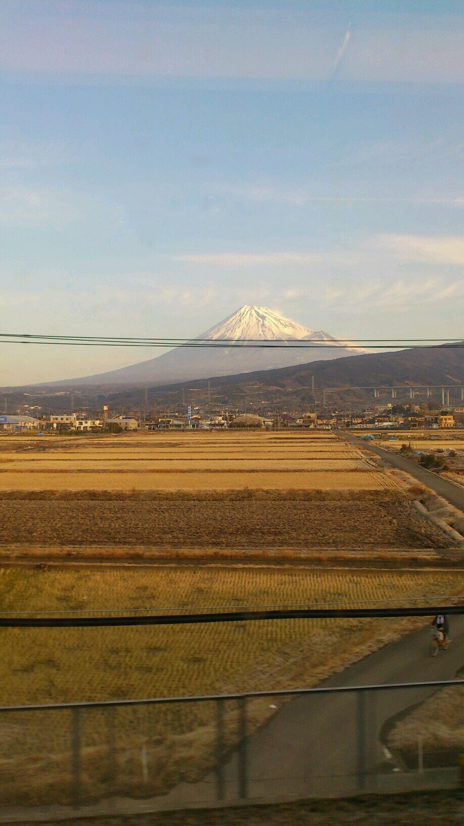 D58tgam01's profile picture. たぶん元テレビっ子、かな。 で、最近の関心事は？うぅ、なんだろか😅…で、近ごろはカレンダーに関わる様々な事への関心やら不安やら…でアレです🙇‍♂️💧