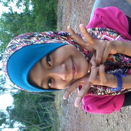 huznajwawa's profile picture. Husna | 15 | Port Dickson | pt3 first.