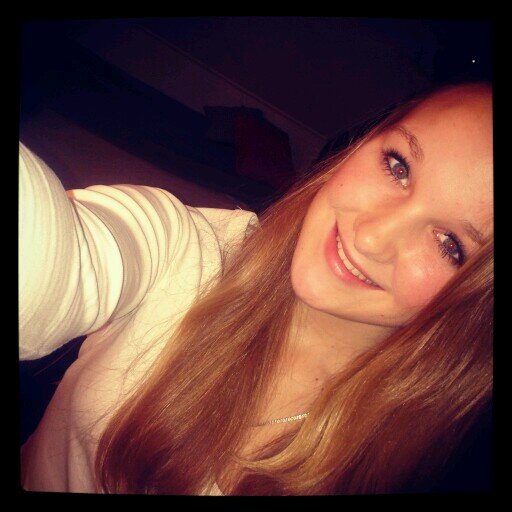 janneeeeeeetje's profile picture. No one really understands me! nobody knows me 100%. So don't judge before you really know me!