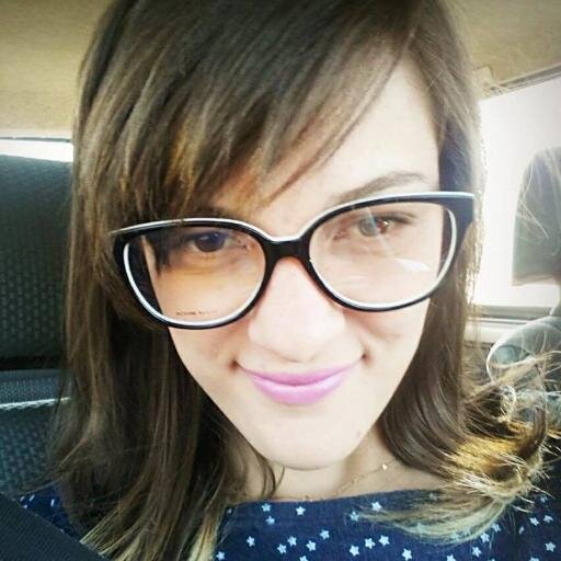 21 anos. Cristã. Estudante de Ciências Contábeis. Namorada do @realAlvaro09 #JesusIsLife