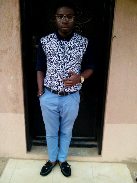im jst the coolest, young dude living next door..a rap artiste,19 yrs..wot else u wanna knw?...eri94je@rocketmail.com....#@JhodEri