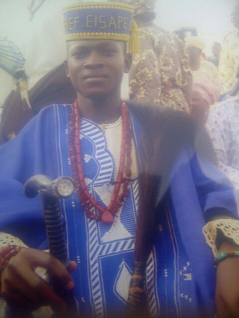 Am Chief Dr. Fashola(the EISAPE of Usi Ekiti)AN IFA PRIEST.Love hardworking,joking,solving problems and meeting pple.Hate Lies,deceit,pretence e.t.c...........