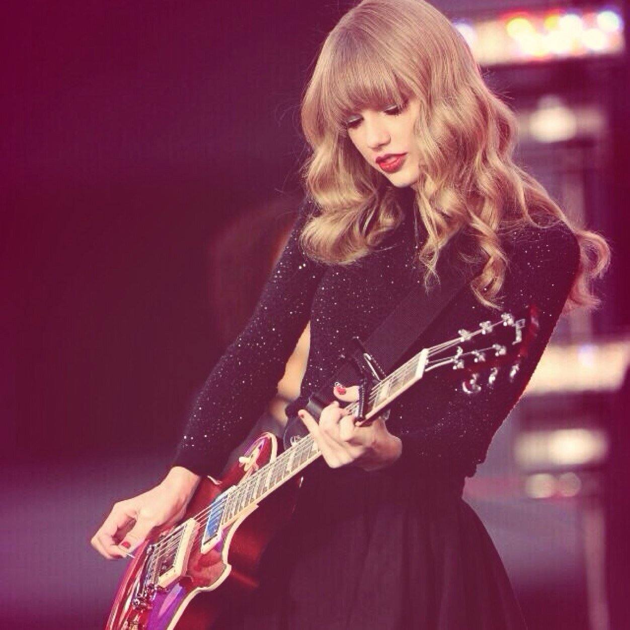 15 years * Taylor Swift Looove * 洋楽 * ギター 本垢 → ＠bd_hina0219